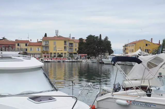 ອາຫານໃນ Novigrad: ລາຄາທີ່ຈະກິນເຂົ້າ? 20517_3