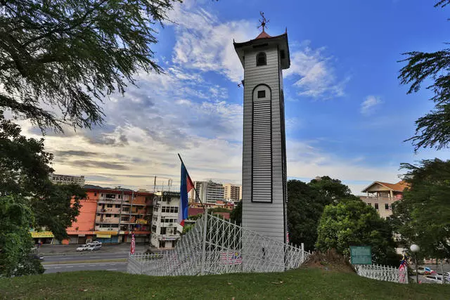 Ngendi menyang Kota-kinabalu lan apa sing bisa dideleng? 20549_3