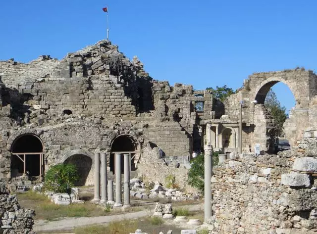 İstirahət edin: üstünlük və eksiklikleri. Yanına getməyə dəyərmi?