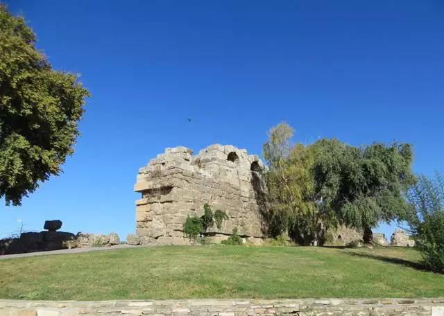 Yanında harada qalacaqsınız? Turistlər üçün göstərişlər.