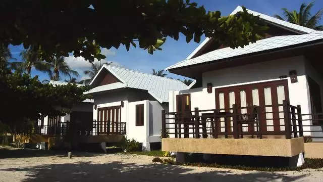 Kinsa nga hotel ang mas maayo nga magpabilin sa Taling Ngam Beach? 20933_4