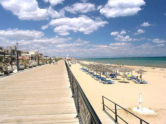 Com es pot fer vacances a Torreviej?