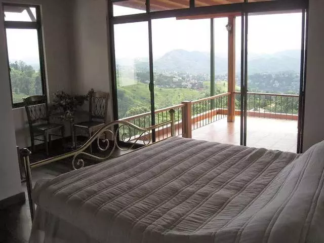 Apa hotel untuk memilih untuk bersantai di Kandy? 21557_3