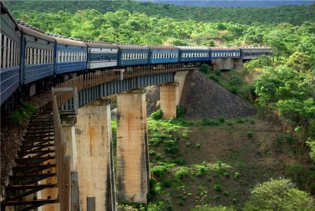 Tutoʻatasi aso malolo i Tanzania. Faamatalaga Fesoasoani. 21616_4