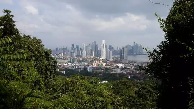 O le a le taimi e sili ai le alu i le malologa i Panama? 21711_2