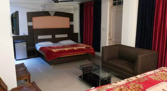 Jaký hotel se rozhodl relaxovat v Dharamsale? 21765_4