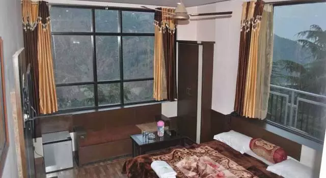 Jaký hotel se rozhodl relaxovat v Dharamsale? 21765_8