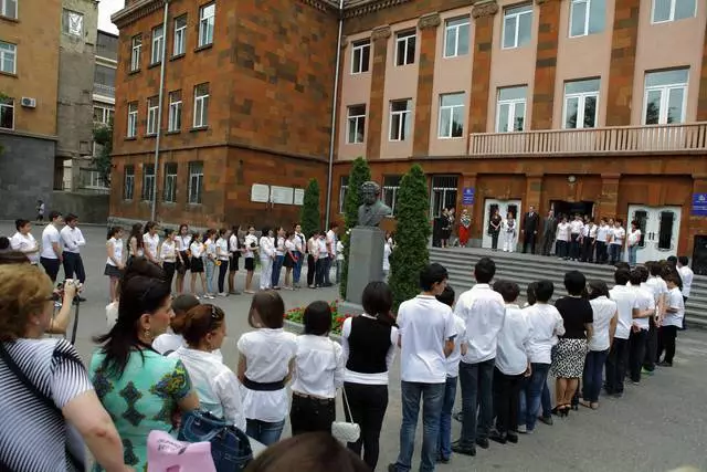 Apa yang perlu anda harapkan dari bercuti di Armenia? 21863_2