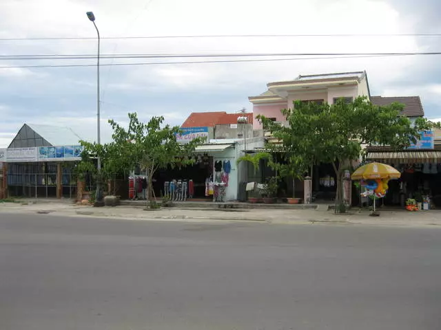 Nha trang, masoandro, hafanana, ranomasina ary fialan-tsasatra tena tsara 22057_2