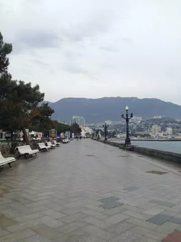 თბილი მოგონებები ზამთრის Yalta 22617_2