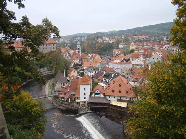 Czech Krumlov သည်အလယ်ခေတ်ဥရောပ၏ကျက်သရေဖြစ်သည်။ 22650_2