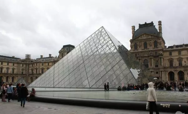 Paris-isinmi ti o wa pẹlu rẹ nigbagbogbo pẹlu rẹ. 22677_3