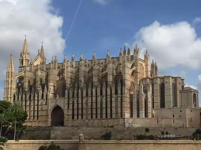 Beste herfstvakantie op het eiland Palma de Mallorca 23619_2