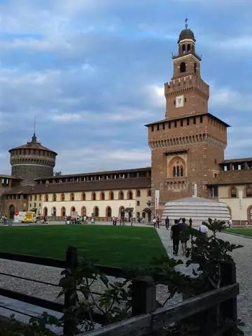 Sofuz Castle and surroundings - Transformer excursion / Reviews of excursion and sights Milan