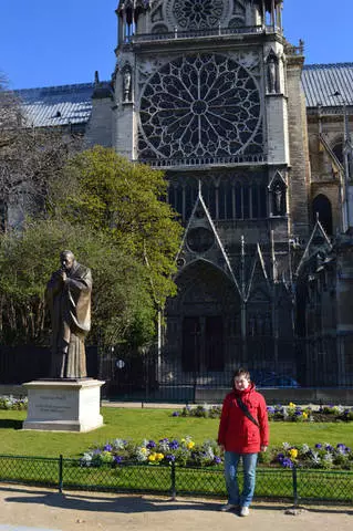 Notre Dame katedrala bisitatu Parisen / txangoak eta Parisko ikuspegiak 23852_1