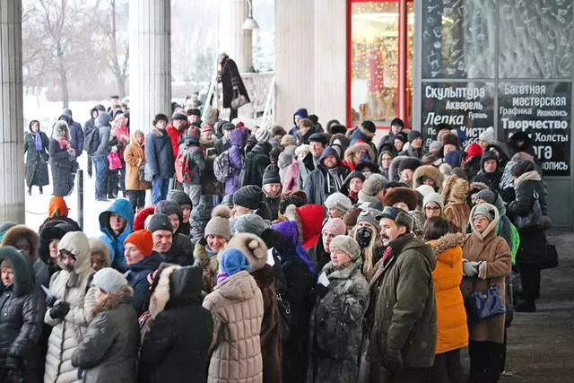 Pamilyar sa kultura nga panulundon o pagbisita sa Tryyakov Gallery / Review sa Pag-excursion ug mga talan-awon sa Moscow 24064_2