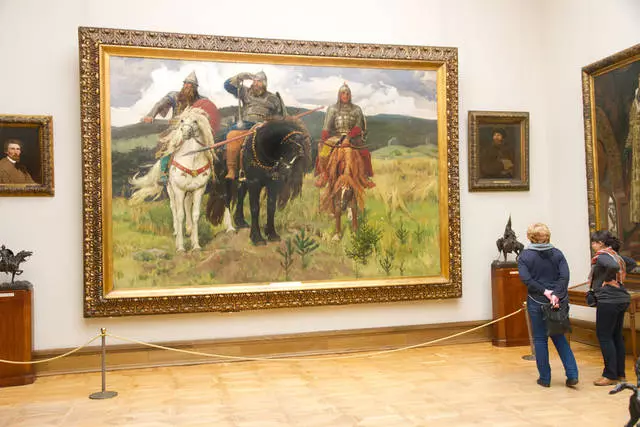 Familiarizarse con el patrimonio cultural o visita a la galería de Tretyakov / Revisiones de la excursión y los lugares de interés de Moscú 24064_3