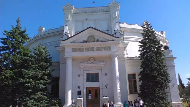 Panorama e Mbrojtjes Sevastopol - një monument për heroizmin. / Shqyrtime të ekskursionit dhe pamjeve Sevastopol 24347_1