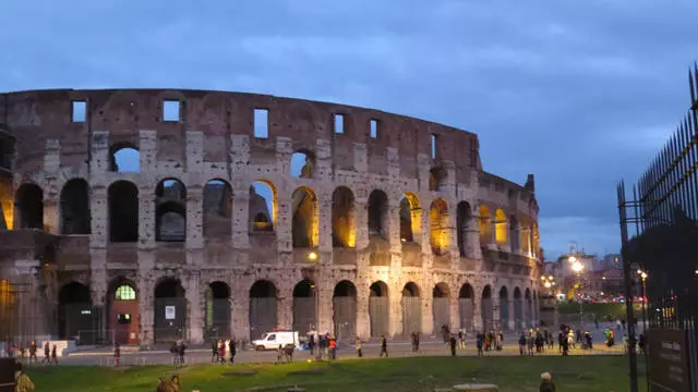 Majesseum colosseum. / Ongororo yechikumbiro uye kuona rome