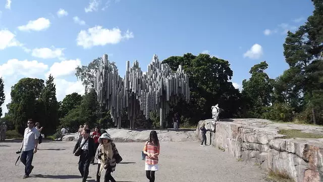 Monument til Jan Sibelius. / Anmeldelser af udflugt og seværdigheder Helsinki 24543_2