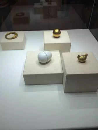 Muzium Faberge yang menakjubkan di St. Petersburg / Ulasan mengenai lawatan dan pemandangan St Petersburg 24609_4