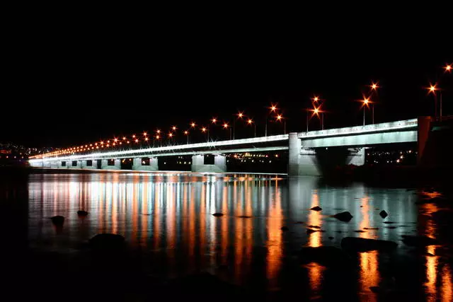 Kola Bridge - Mijara serbilindiya nifûsa herêmî / nirxandinên li ser rêwîtiyê û çûyîna murmansk 24621_1