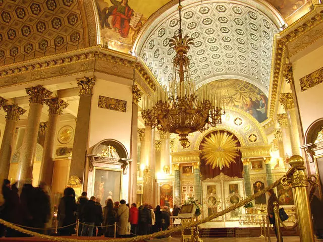 Ang akong daan nga damgo - Kazan Cathedral sa St. Petersburg / Mga Review sa Excursions ug Sights of St. Petersburg 24765_2