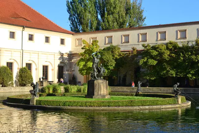 Valdshtinsky Garden - gamtos kampas Prahos centre / ekskursijų ir lankytinų vietų Prahoje