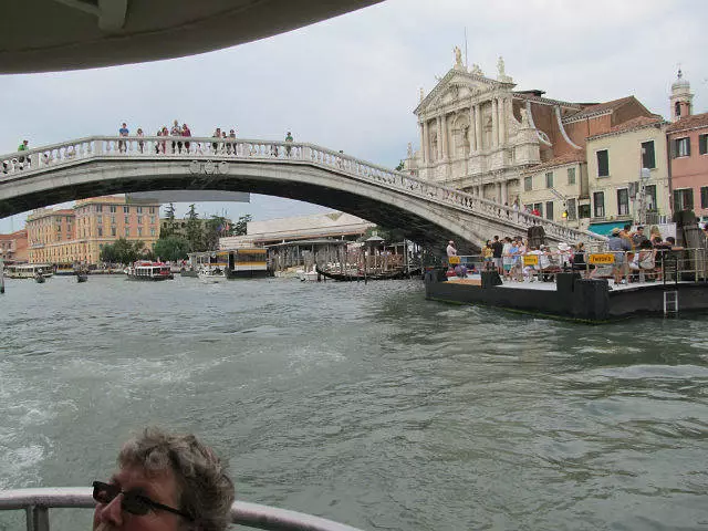 ສະຖານທີ່ທ່ອງທ່ຽວ Venice ຫຼືໂດຍຫຍໍ້ກ່ຽວກັບການເດີນທາງຂອງຂ້ອຍ. / ການທົບທວນຄືນກ່ຽວກັບທົວແລະທັດສະນະຂອງເວນິຊະ 24956_3