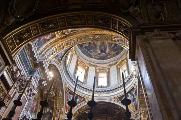 My langdurige droom - Dome van die katedraal van St Peter in Rome / Resensies van toere en toerisme-aantreklikhede van Rome 25050_2