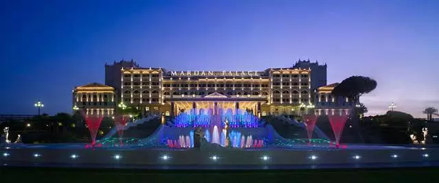 What is the hotel to choose to relax in Antalya?