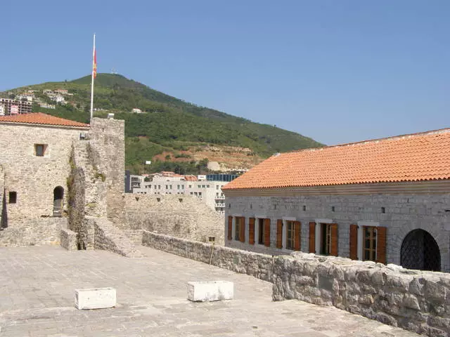 Ikibaho - ikimenyetso cyera budva / gusubiramo ingendo na lawmarks budva