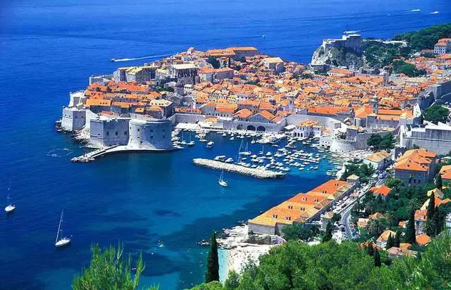 Dubrovnik - Symbiosis از باستان و مدرن