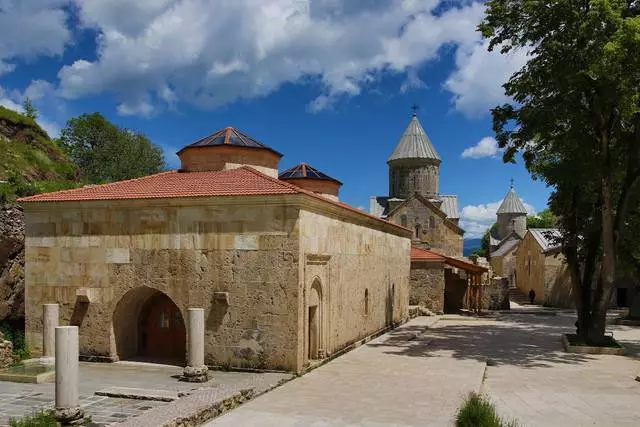 Kuzenguruka imodoka: Ikiyaga cya Sevan, Ibihe bya kera byahaye by'amoko n'abiciro by'amoko / gusubiramo no gukurura Yerevan