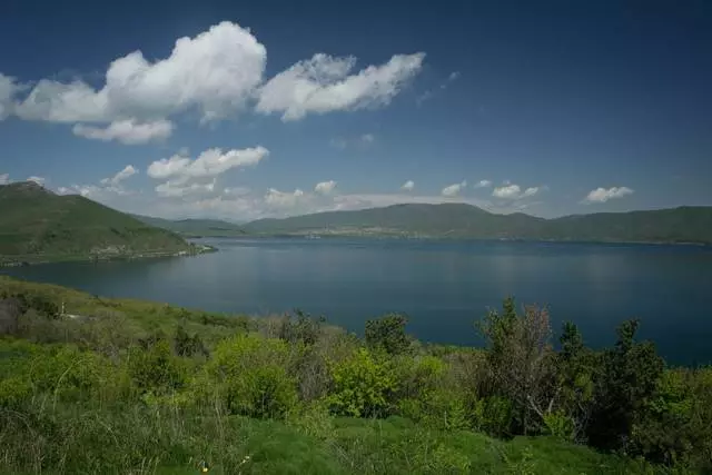 Taʻavale taʻavale: Lake Sevan, Savas Moasters ma Fua Matai Malaga Vallery Valleged Vasega / Vaʻaiga Iloiloga ma Hitraspers ma Hatrip 25151_2