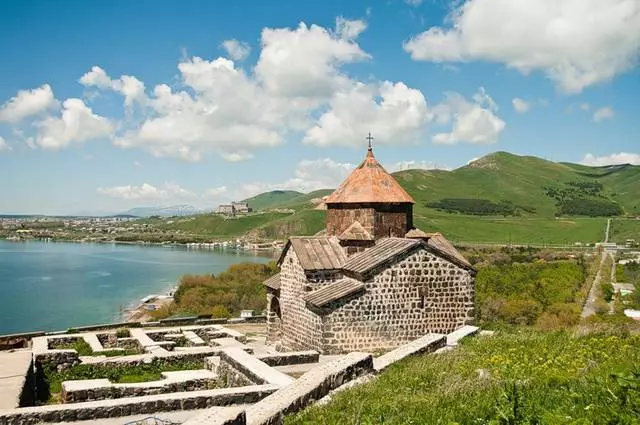 汽車遊覽：塞曼湖，古代寺院和種族碩士課程/遊覽評論和景點Yerevan 25151_3