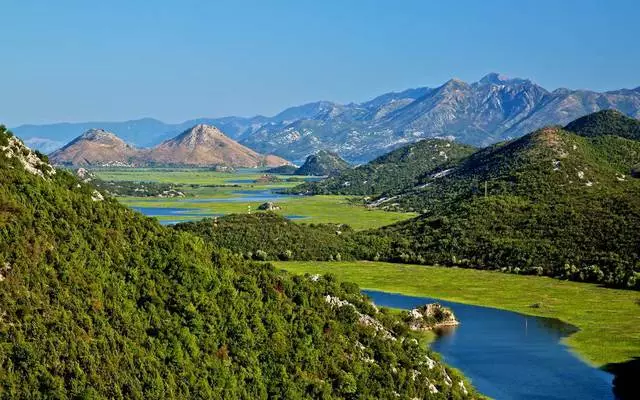 Eski Skadar Gölü boyunca yürüyün / gezi ve turistik yerlerin yorumları Budva 25300_1