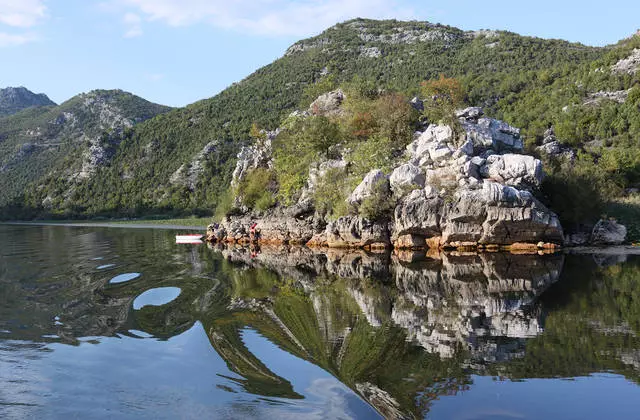 Paglakaw subay sa Karaan nga Skadar Lake / Review sa Excursions ug makita ang Budva 25300_2