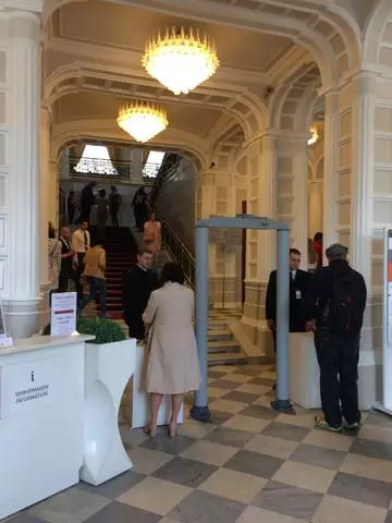 Mitu ya Faberge Museum ku Shuvavalovsky Palace / ndemanga za ulendowo ndikuwona kwa St. Petersburg 25412_1