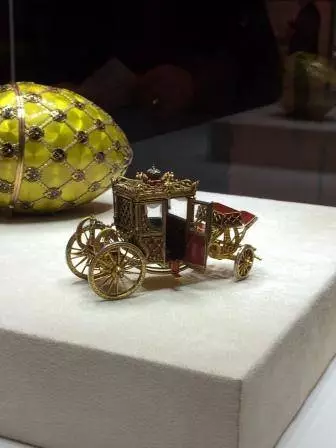 Faberge Museum v Shuvalovskom paláci / Recenzia exkurzie a pamiatok St. Petersburg 25412_3