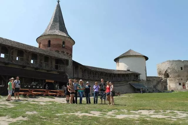 Ceļošana Ukrainas pilīs un cietokšņos. Kamenets-Podolsky Sākt 25426_3