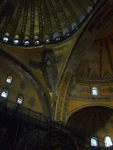 Ayia Sofia o St. Sophia Cathedral. PAGSULAY SA ORTHOODOX-Muslim nga shrin / review bahin sa mga pagbiyahe ug mga talan-awon sa Istanbul 25481_14