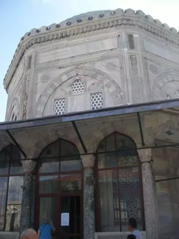 Masjid kesunyian yang sedikit diketahui / ulasan mengenai lawatan dan pemandangan Istanbul 25492_22