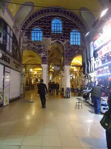 Duk yadda a cikin labarin almara na gabas: Istanbul Grand Bazaar / sake dubawa na balaguro da gani na Istanbul 25511_5