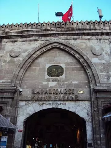 Hohle joalo ka tale ea Famit Favority: Istanbul Grand Bazaar / Tlhahlobo ea ho etsa tlhahlobo le bonono ba Istanbul 25511_6