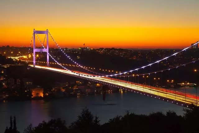 Olyault là quan điểm tốt nhất của Bosphorus ở Istanbul. / Đánh giá về chuyến du ngoạn và điểm tham quan của Istanbul 25657_1