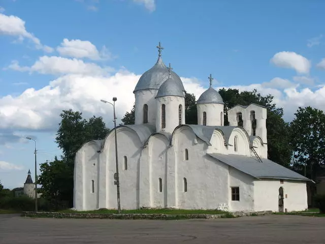 Jan Batis Monastè a - yon bèl chèf achitekti / revize sou Tours ak aklè PSKOV 25775_1