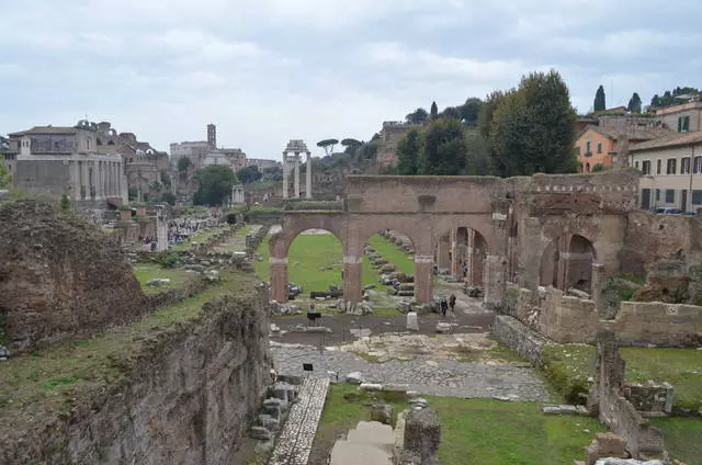 Roman Forum, Colosseum, Palatin / resinsjes fan ekskurzje en sights fan Rome 25786_1