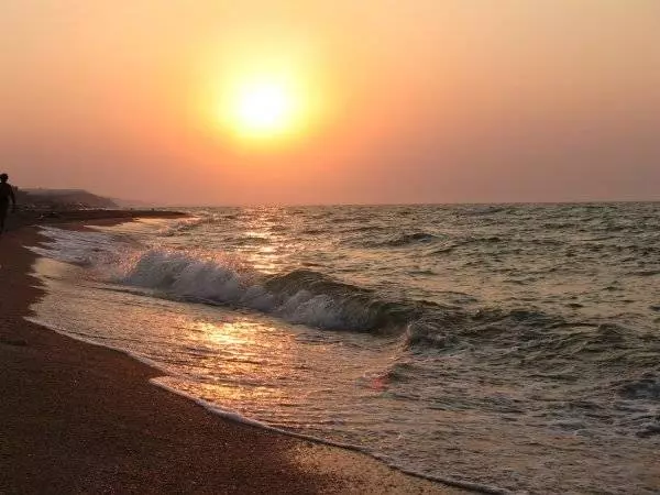 Najboljši šest mesecev v Schelkino in Mega Adrenalin surf na obalnih valov 25994_12