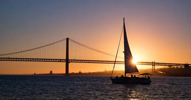 Lisbon, palabuhan, obidush sareng Batalia - opat amis tina portugal